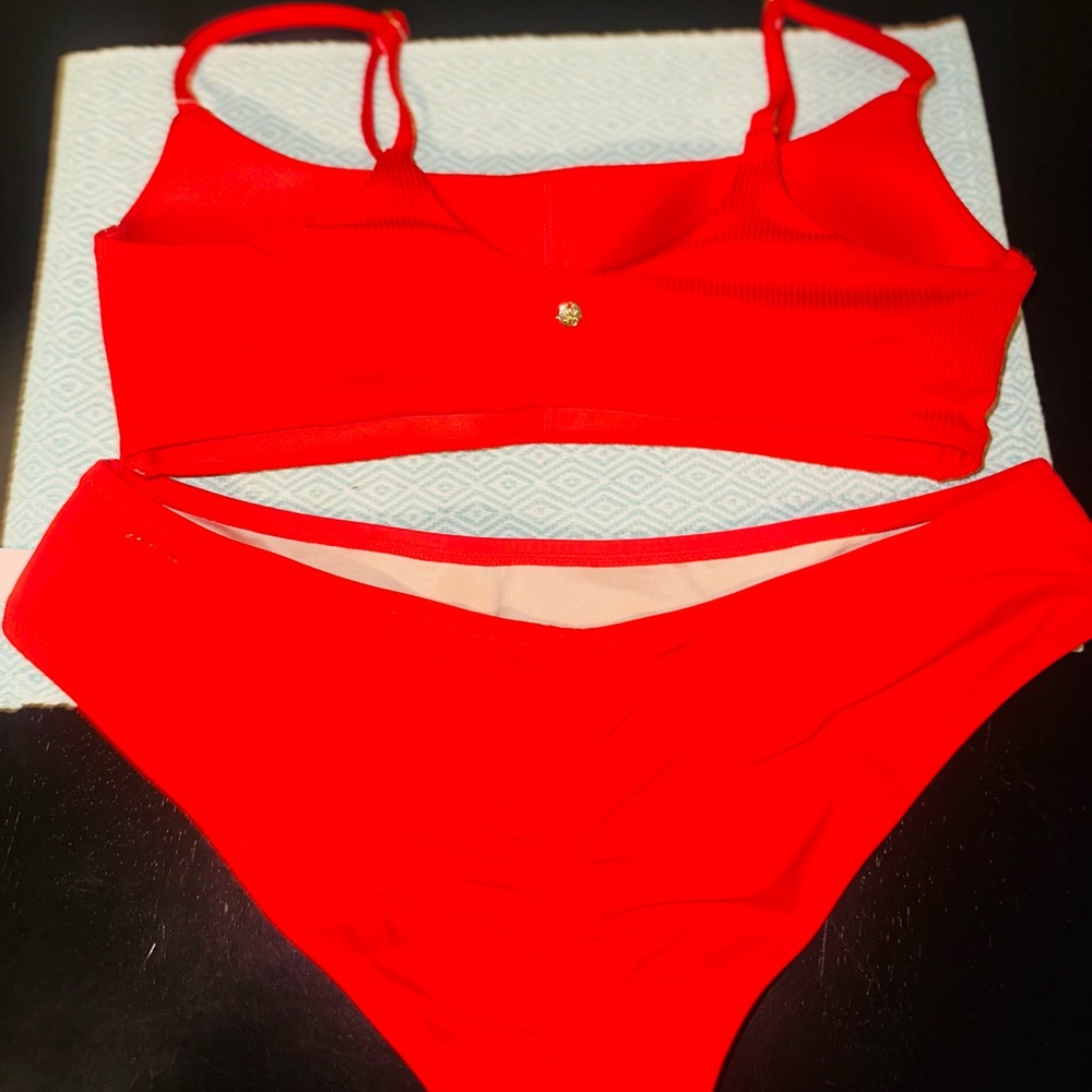 Victorias Secret Large Bikini Set Red Lightly Padded Top & Shaping Bottoms. NWT